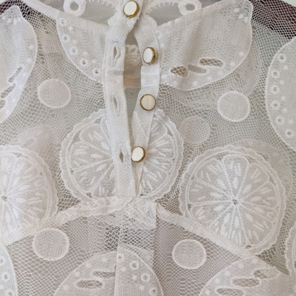 HD in Paris | White Lily Lace Lemon Blouse | 2 - Picture 10 of 12